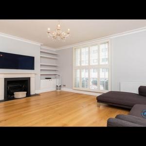 3 bedroom flat in Camden, London, NW1 (3 bed) (#2548284)