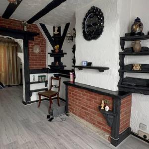 2 bed house Sheppey Gardens, Dagenham, RM9 Dss welcome