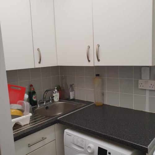Self Contained One (1) bedroom Flat in Walthamstow, E17 6PY (AVAILABLE NOW!) for £1225pcm