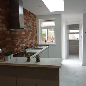 2 Bed Terraced House for Rent, Garden, Parking, RG1