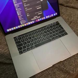 MacBook Pro Touch Bar 15.4” 2018 Space Gray High Spec