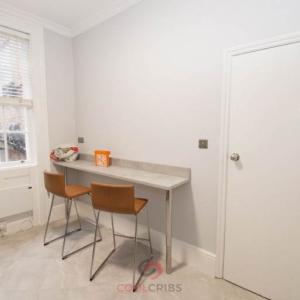 Large bedroom with bills included in Star Street, Paddington, W2.-Ref: 302