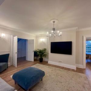 Rent 5 Bedroom House - Totman’s Road, Cuffley EN6