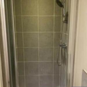 MODERN CONTEMPORARY FLOT FOR RENT