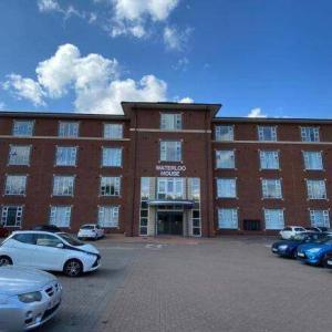 MODERN CONTEMPORARY FLOT FOR RENT