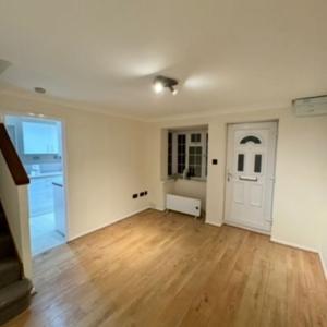 1 Bed house to rent in West Drayton