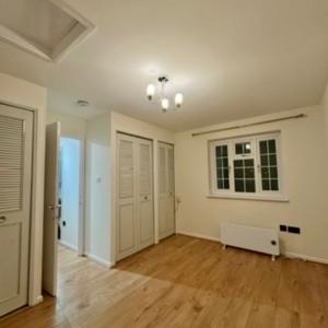 1 Bed house to rent in West Drayton