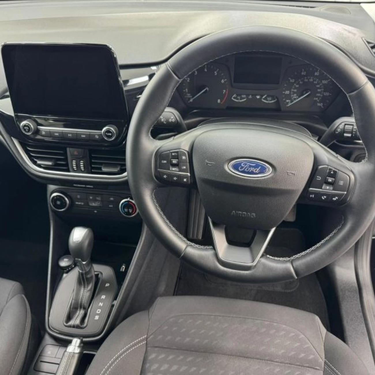 AUTOMATIC FORD FIESTA TITANIUM PRIVATE SALE