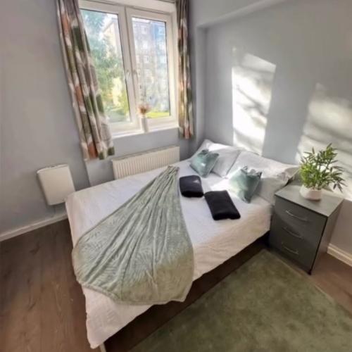 Flat to rent in Camden