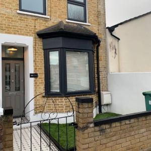 3 Bed, 2 Bathroom, Large Kitchen End Terrace, Neville Road, E7 For Rent £2750 Available Immediately