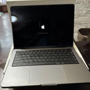 Apple MacBook Pro Laptop 14 INCH [512 SSD, M1 Pro, 16GB] - Space Gray