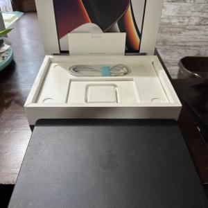 Apple MacBook Pro Laptop 14 INCH [512 SSD, M1 Pro, 16GB] - Space Gray