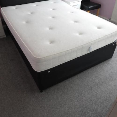 KING SIZE BED ORTHOPEDIC MATTRESS BOTH DIVANS AND HEADBOARD NO STOREAGE IN BASE
