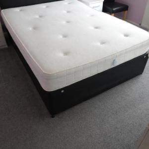 KING SIZE BED ORTHOPEDIC MATTRESS BOTH DIVANS AND HEADBOARD NO STOREAGE IN BASE