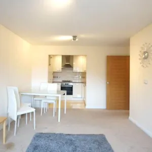 Impressive 2-bedroom first-floor flat available to rent on Frogmore, St Albans AL2