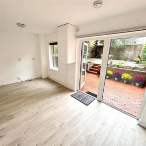 Beautiful 3 bed house in fabulous Clifton Village location with garden and garage