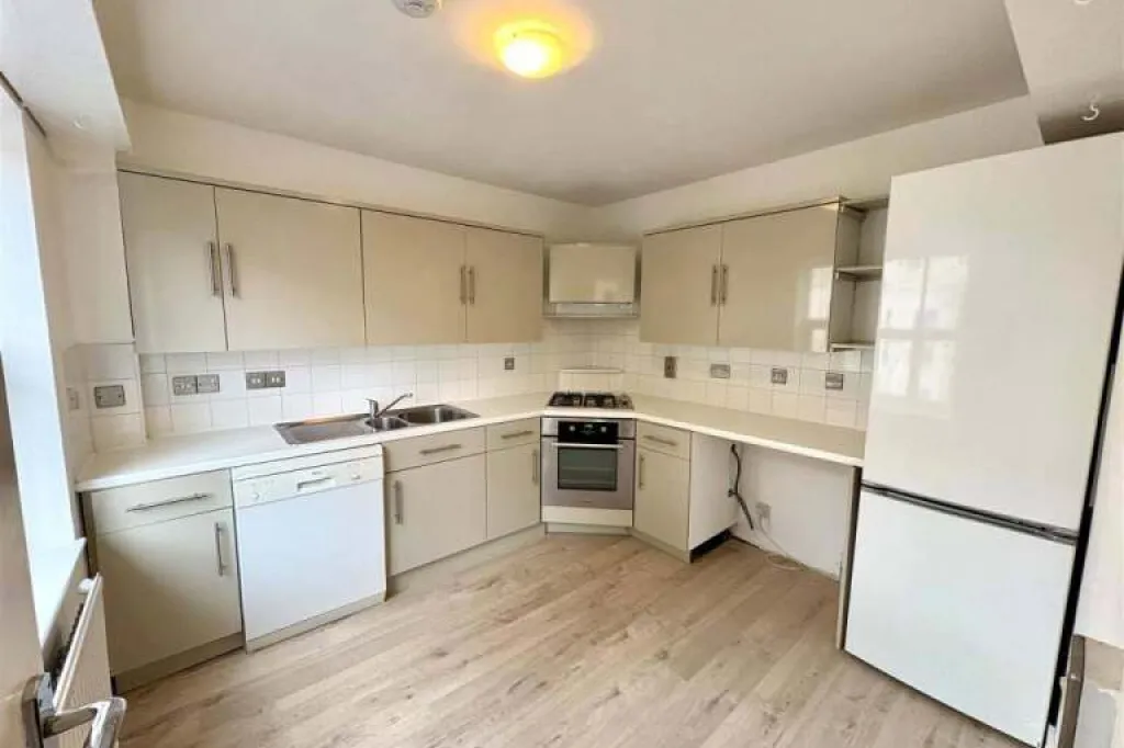 Beautiful 3 bed house in fabulous Clifton Village location with garden and garage