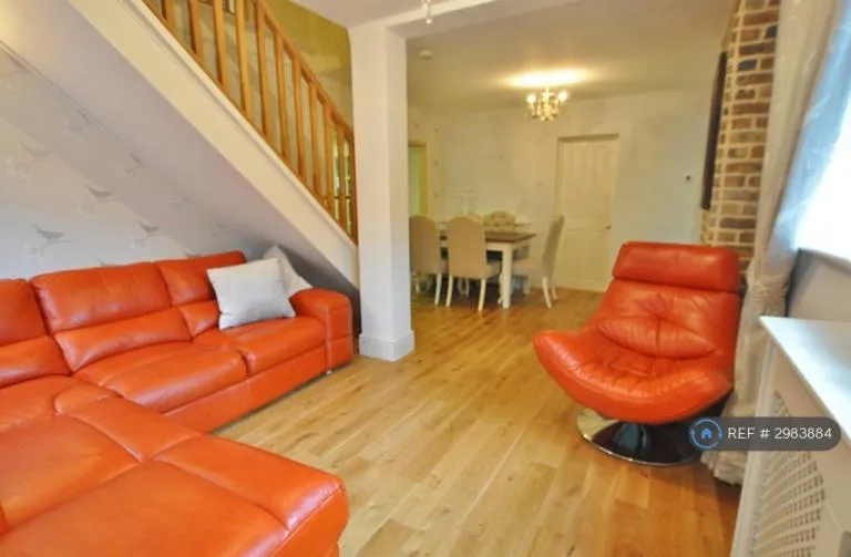 4 bedroom house in Station Road, Sawbridgeworth, CM21 (4 bed) (#2983884)