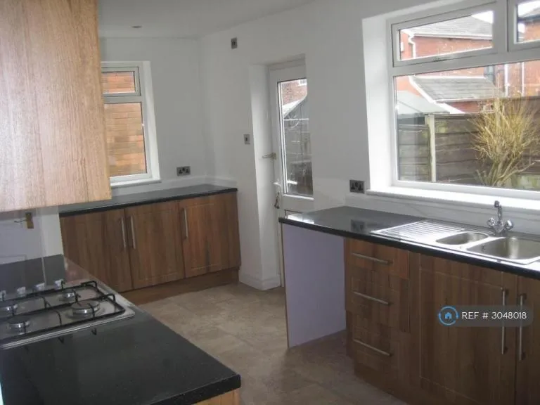 3 bedroom house in Scott Road, Droylsden, M43 (3 bed) (#3048018)