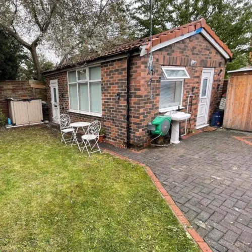 Furnished Studio to Rent | Bills Included | WiFi | Parking | Garden | M19 2JW