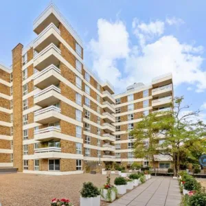2 bedroom flat in March Court, London, SW15 (2 bed) (#2467689)