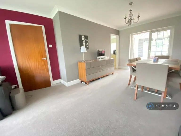 4 bedroom house in High Ash Drive, Leeds, LS17 (4 bed) (#2976947)