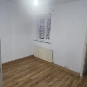 Spacious 2/3 Bed Family Home in Croydon