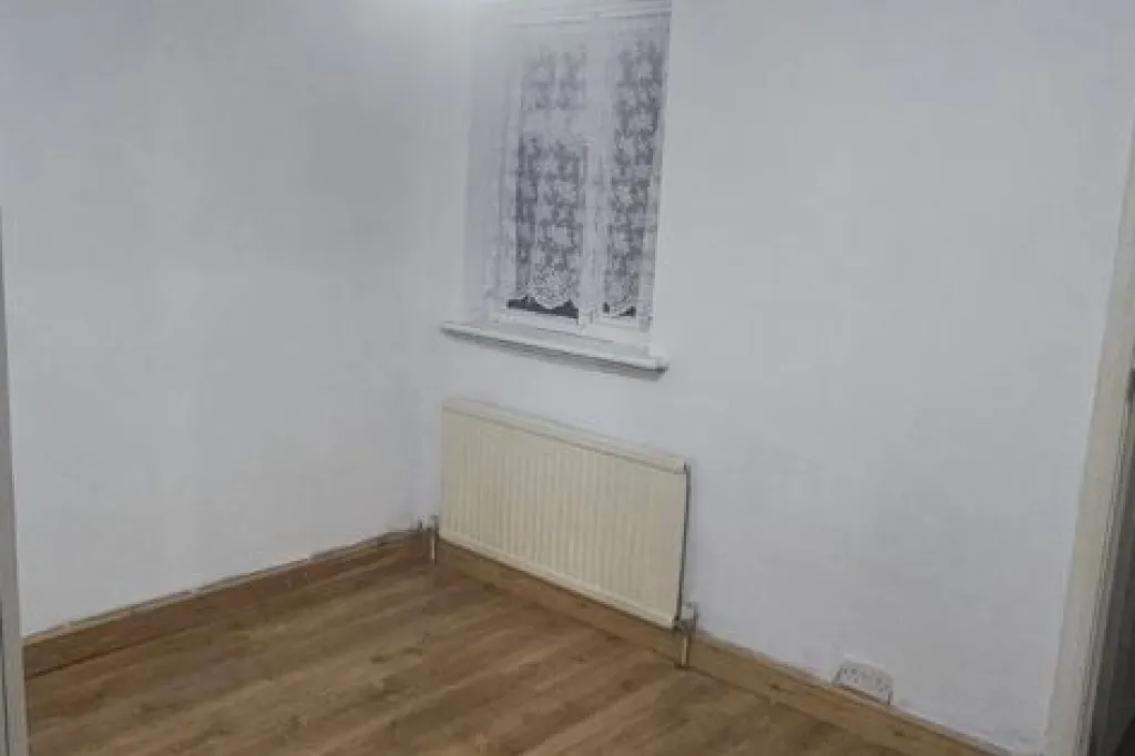 Spacious 2/3 Bed Family Home in Croydon