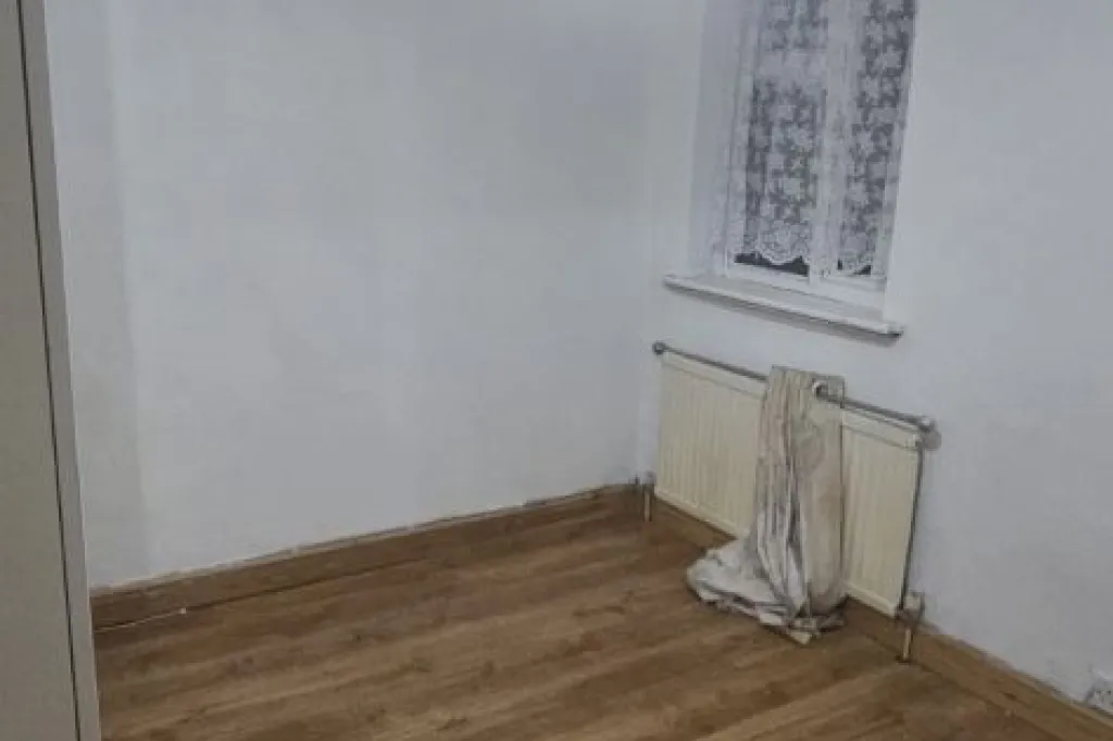 Spacious 2/3 Bed Family Home in Croydon