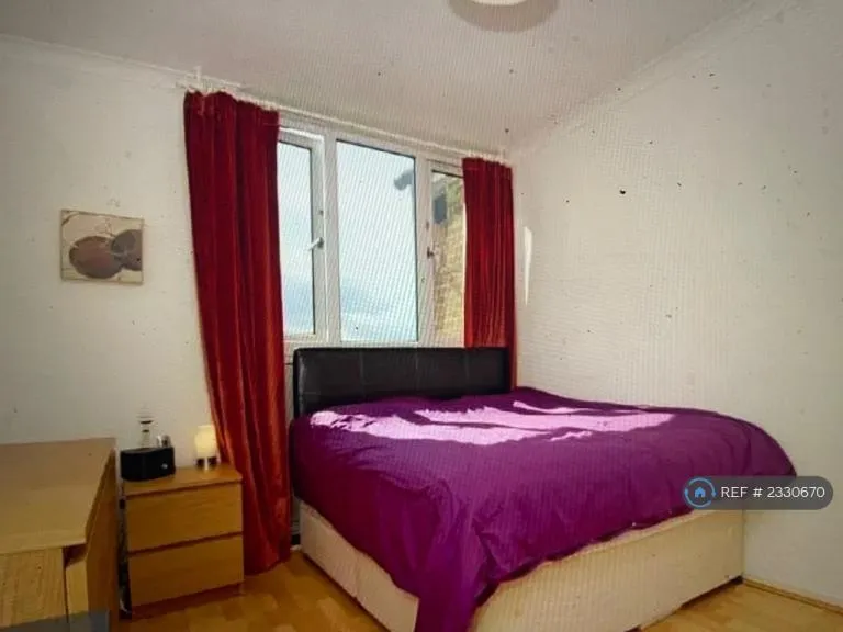2 bedroom flat in Casterbridge Road, London, SE3 (2 bed) (#2330670)