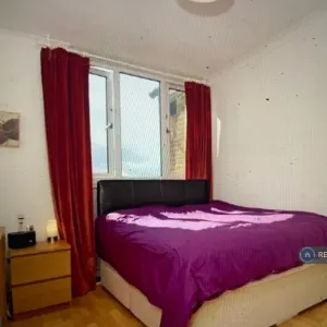 2 bedroom flat in Casterbridge Road, London, SE3 (2 bed) (#2330670)