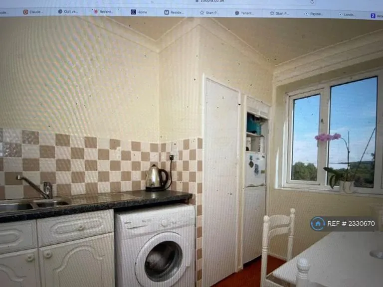 2 bedroom flat in Casterbridge Road, London, SE3 (2 bed) (#2330670)