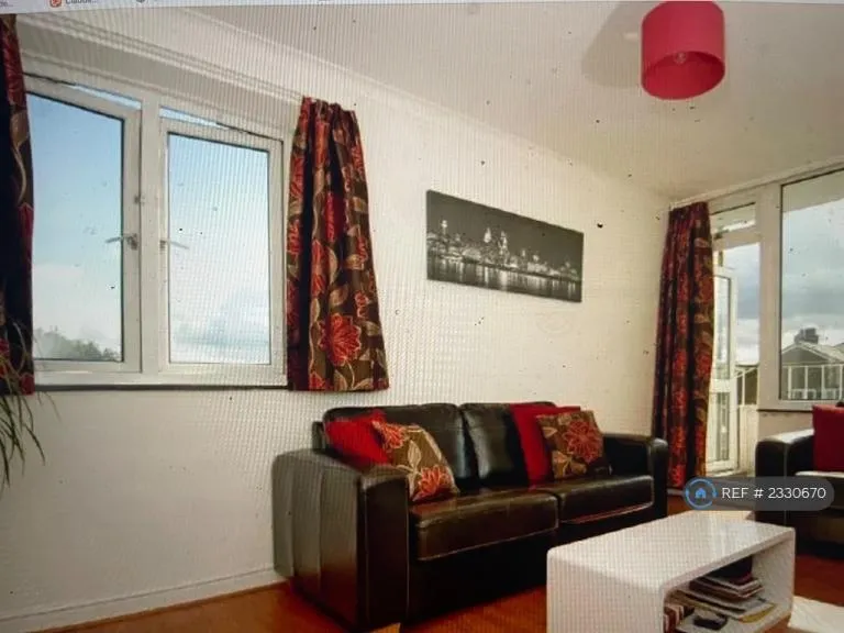 2 bedroom flat in Casterbridge Road, London, SE3 (2 bed) (#2330670)