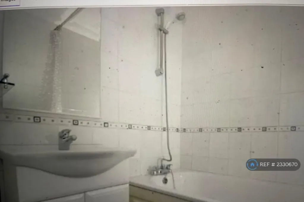 2 bedroom flat in Casterbridge Road, London, SE3 (2 bed) (#2330670)