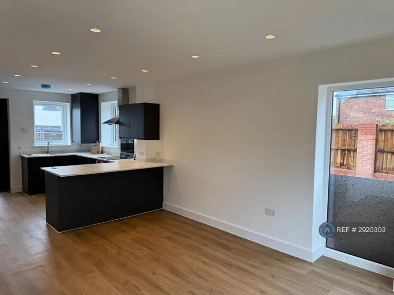 2 bedroom house in Ringway Road, Liverpool, L25 (2 bed) (#2920303)