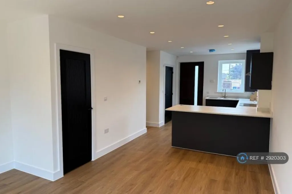 2 bedroom house in Ringway Road, Liverpool, L25 (2 bed) (#2920303)
