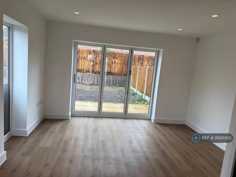 2 bedroom house in Ringway Road, Liverpool, L25 (2 bed) (#2920303)