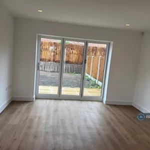 2 bedroom house in Ringway Road, Liverpool, L25 (2 bed) (#2920303)