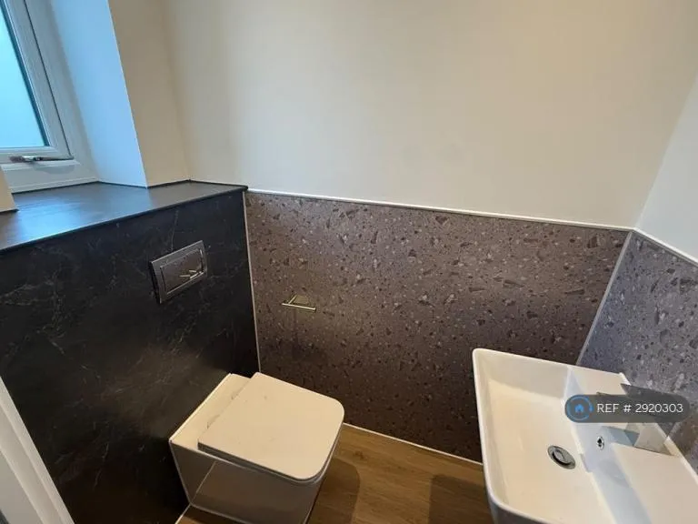 2 bedroom house in Ringway Road, Liverpool, L25 (2 bed) (#2920303)