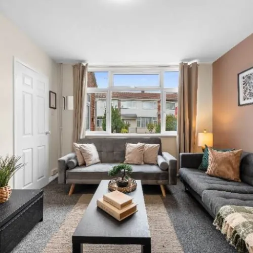 CONTRACTOR ACCOMMODATION IN SLOUGH (BERKSHIRE)