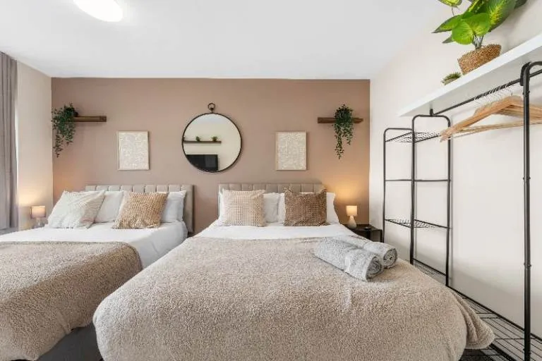 CONTRACTOR ACCOMMODATION IN SLOUGH (BERKSHIRE)