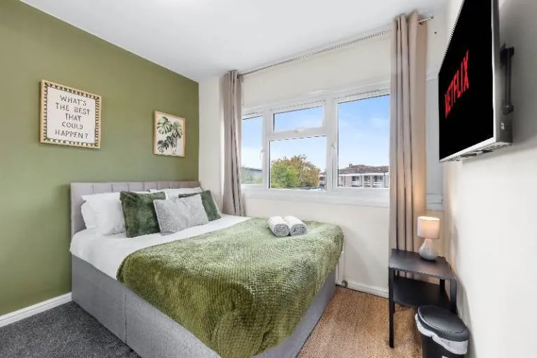 CONTRACTOR ACCOMMODATION IN SLOUGH (BERKSHIRE)