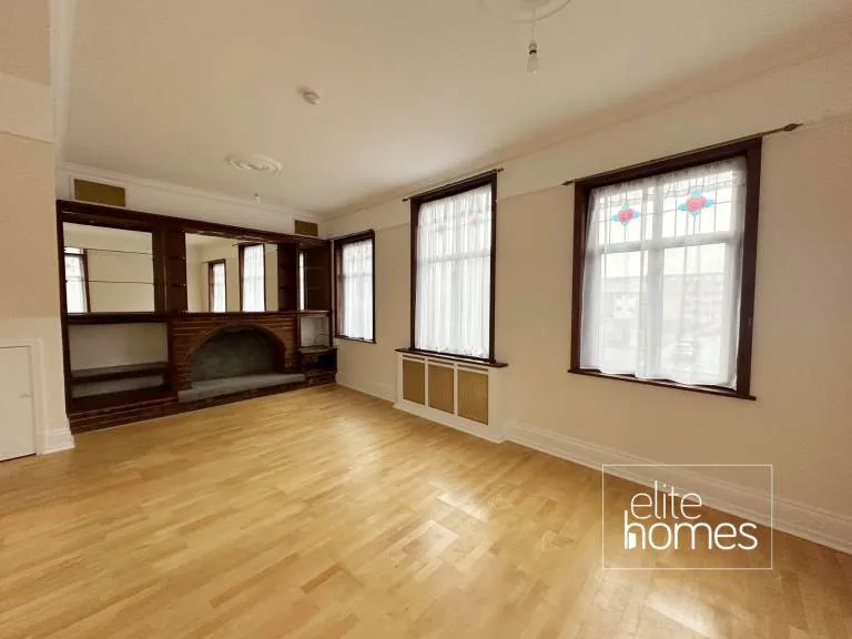 Great condition newly decorated Four bedroom maisonette in Edmonton, N9.