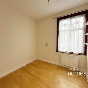 Great condition newly decorated Four bedroom maisonette in Edmonton, N9.
