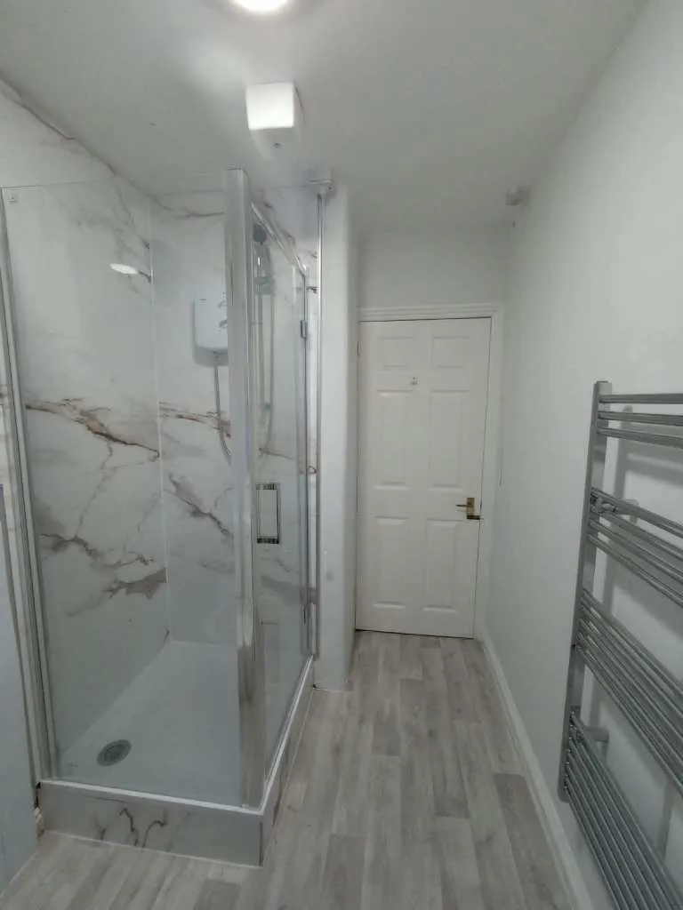 MODERN STUDIO FLAT – NW2 4DY | WEST HAMSTEAD | MUM & BABY