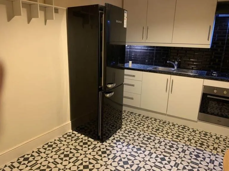 2 BEDROOM FLAT MANSELL ROAD GREENFORD MIDDLESEX UB6