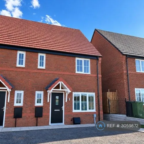 3 bedroom house in Landseer Crescent, Loughborough, LE12 (3 bed) (#3059872)