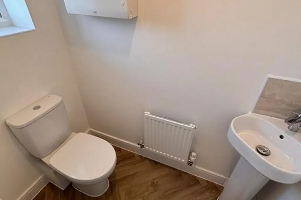 3 bedroom house in Landseer Crescent, Loughborough, LE12 (3 bed) (#3059872)