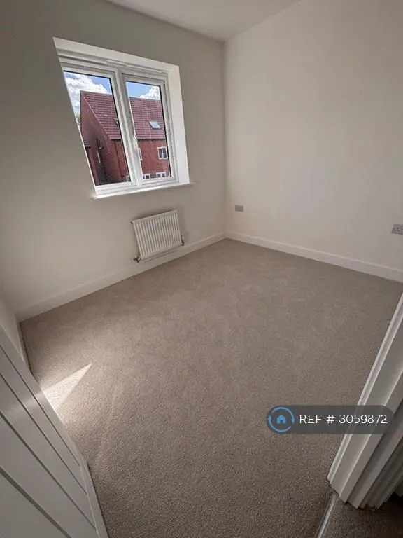 3 bedroom house in Landseer Crescent, Loughborough, LE12 (3 bed) (#3059872)
