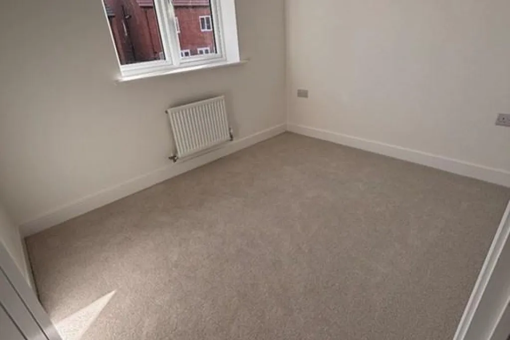 3 bedroom house in Landseer Crescent, Loughborough, LE12 (3 bed) (#3059872)